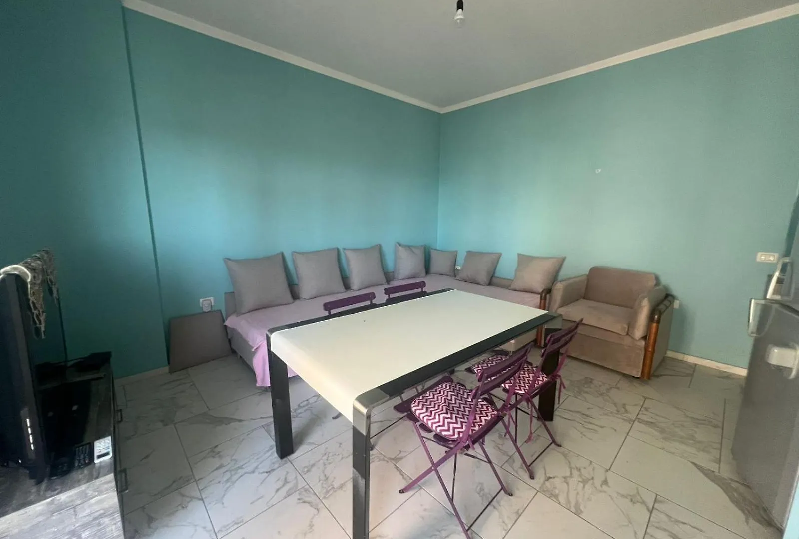 The Grandparent'S Apartment Vlore
